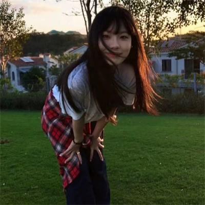 二人漫步几春秋